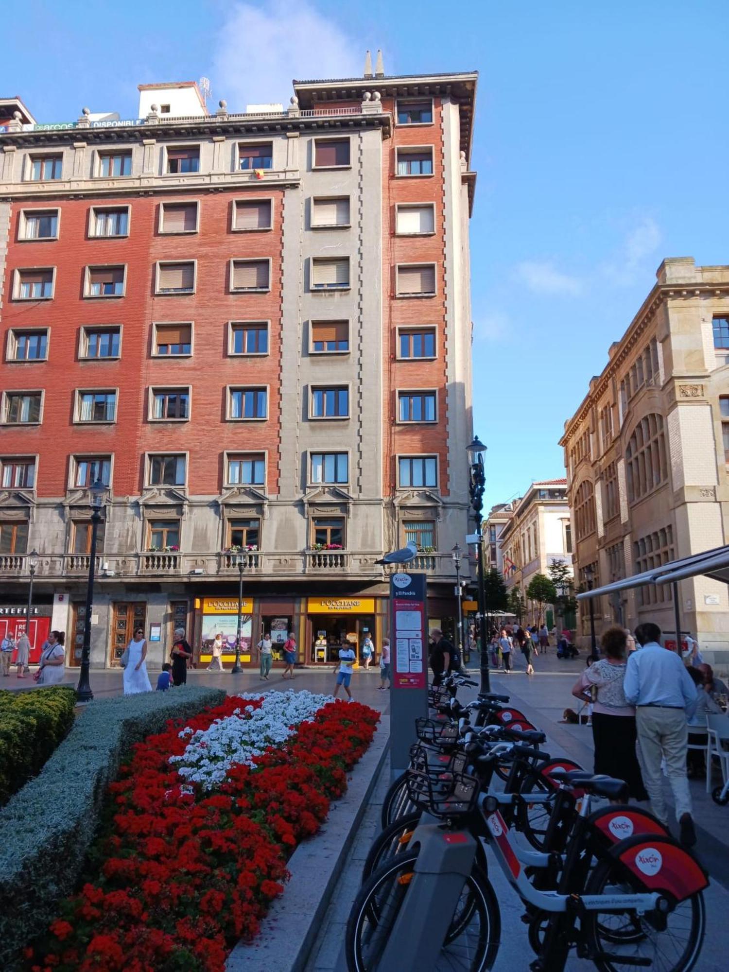 Bonito Piso En Gijon Centro Playa Apartamento Exterior foto